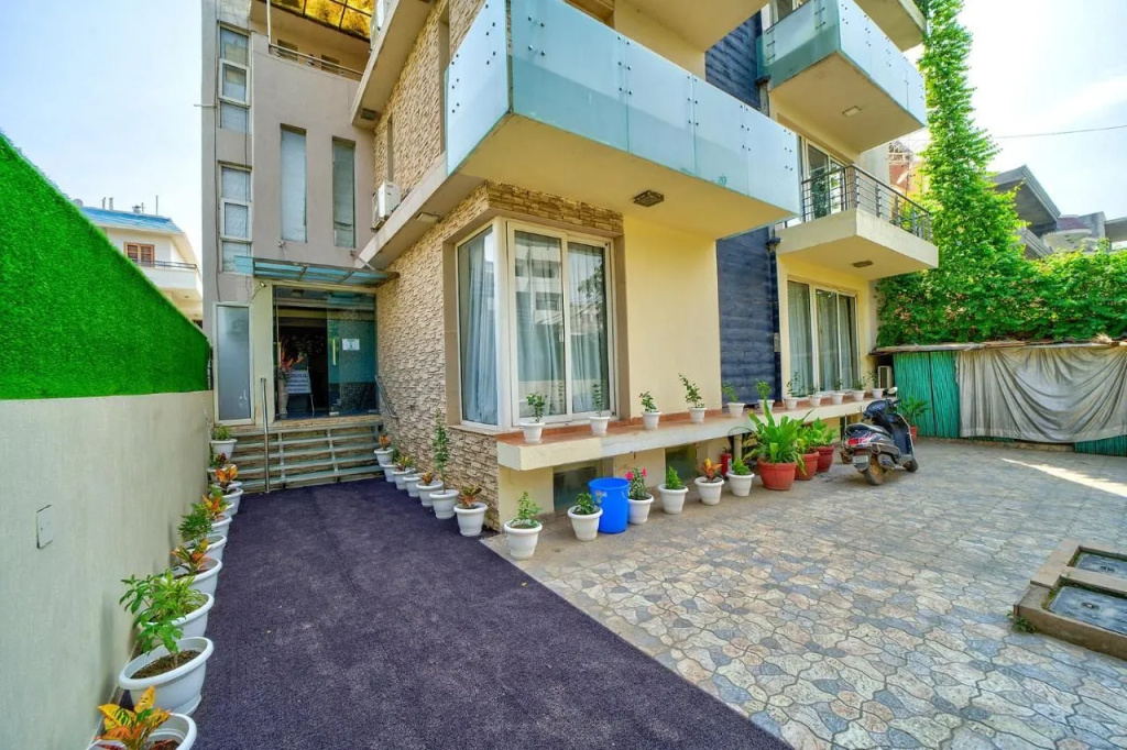 FabHotel Rivlet