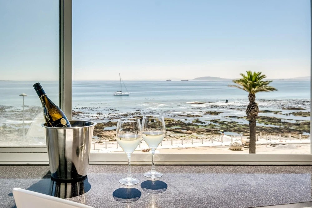 Beautiful Apartment Walking Distance to the Ocean Atlantic Views
