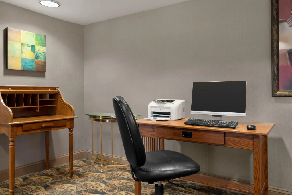 Lancaster Suites