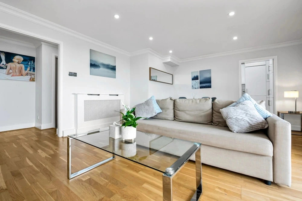 Stunning Flat in Chelsea Kings Road With Balcony