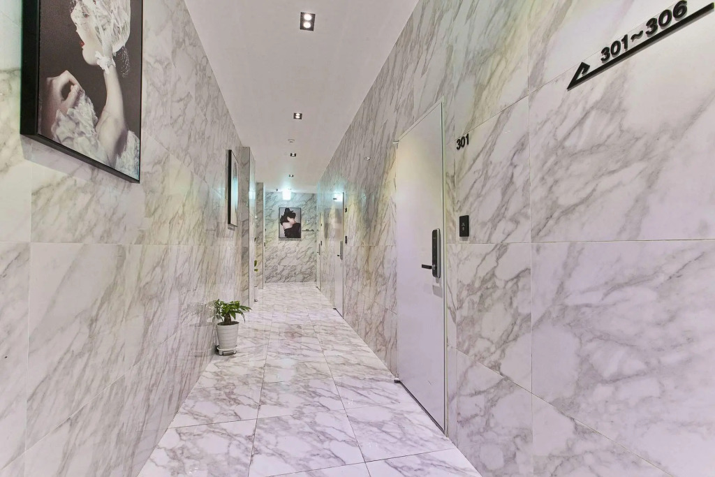 Hotel violet