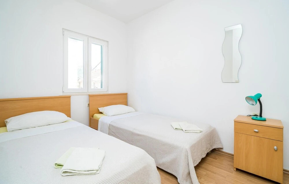 4 Bedroom Stunning Home In Slano