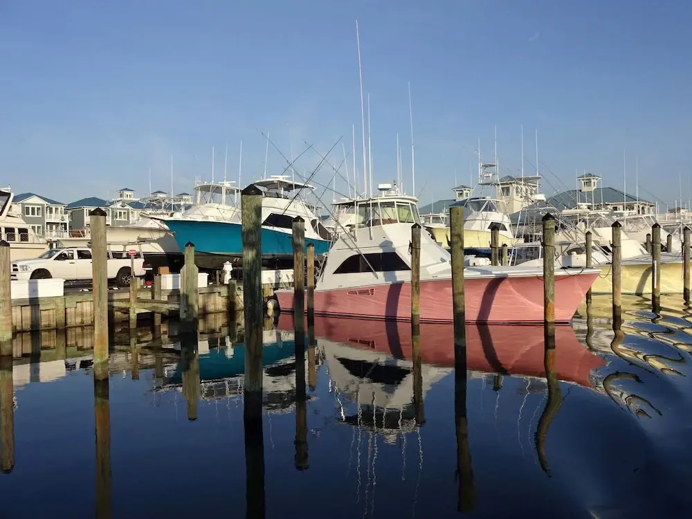 New Listing! Chic Nautical Getaway 300 To Beach 3 Bedroom Condo