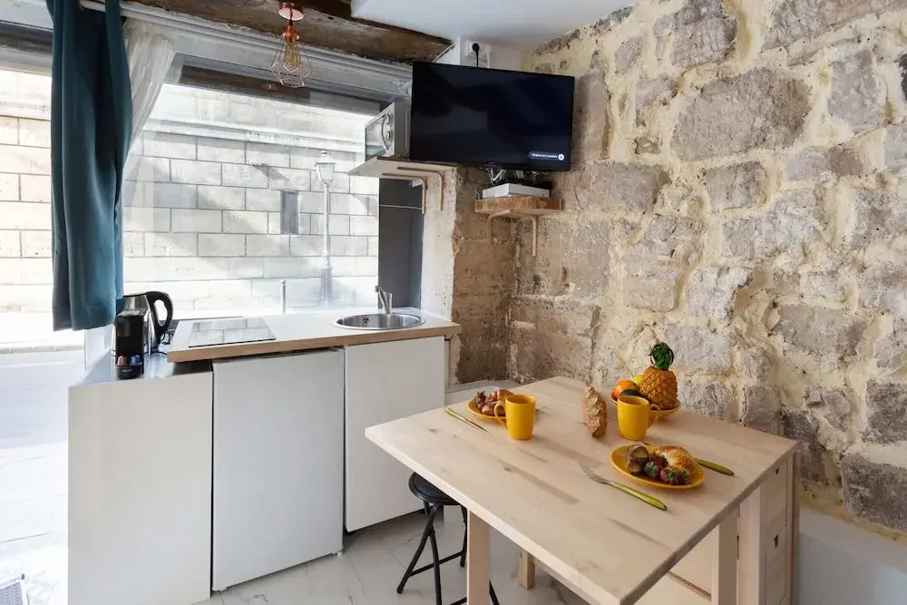 New and Functional Apartment in the Heart of Paris