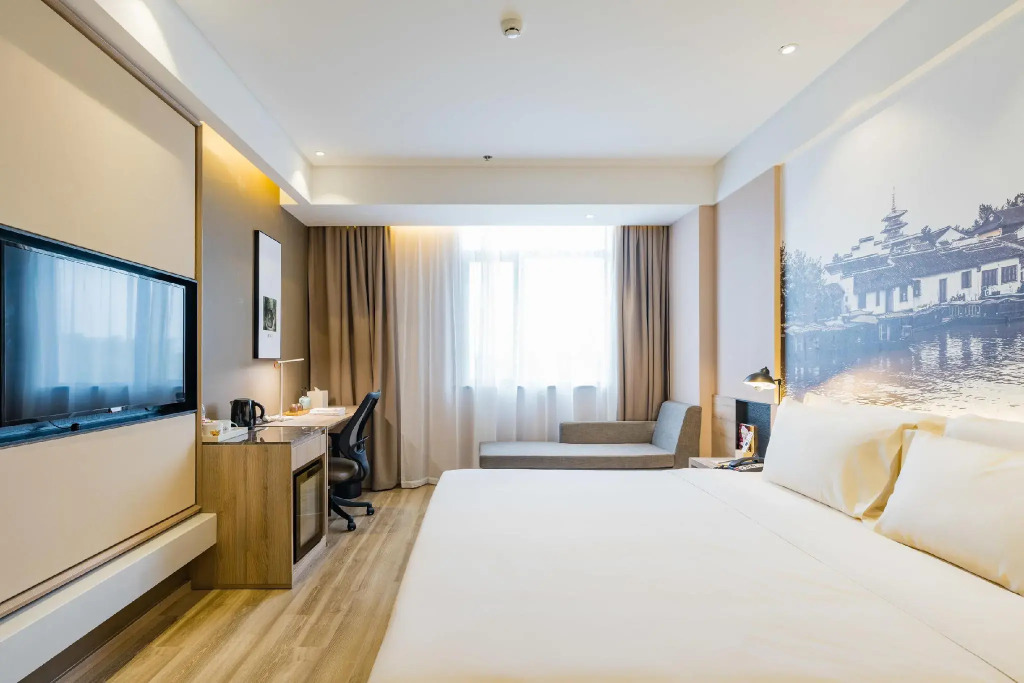 Atour Hotel Suzhou Wujiang Fenhu