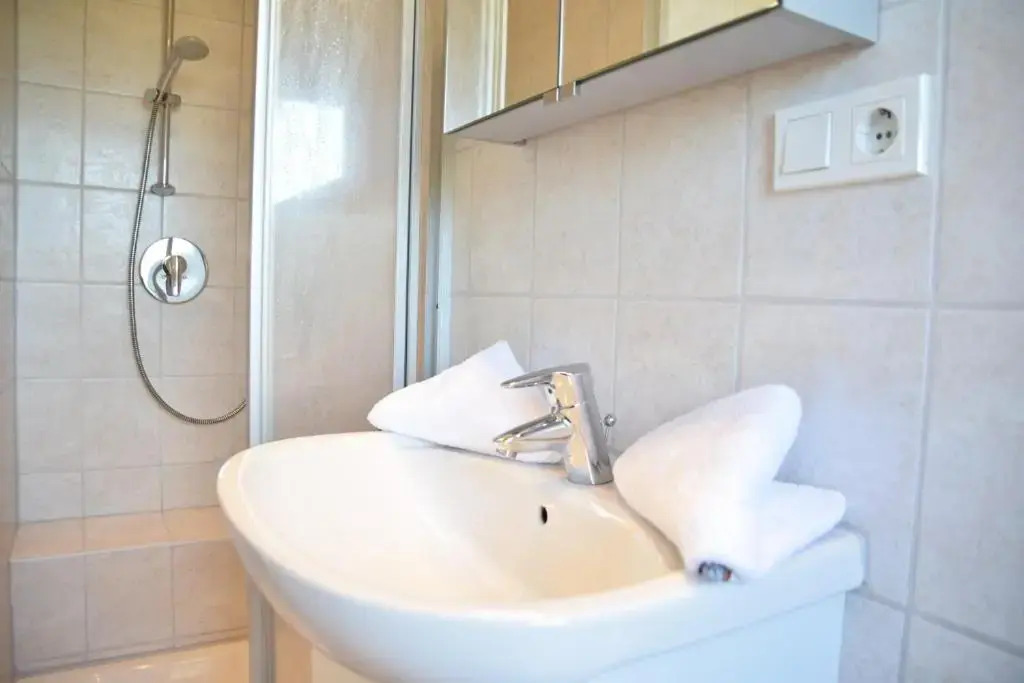 2-Zimmer-Appartement in der 2. Etage des Hauses.