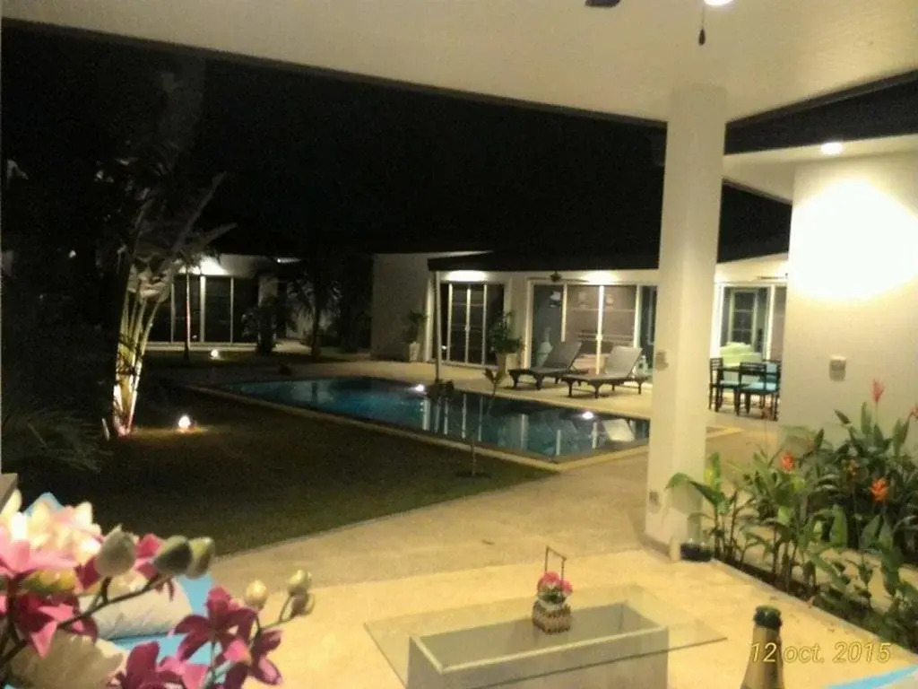 Pearl villa