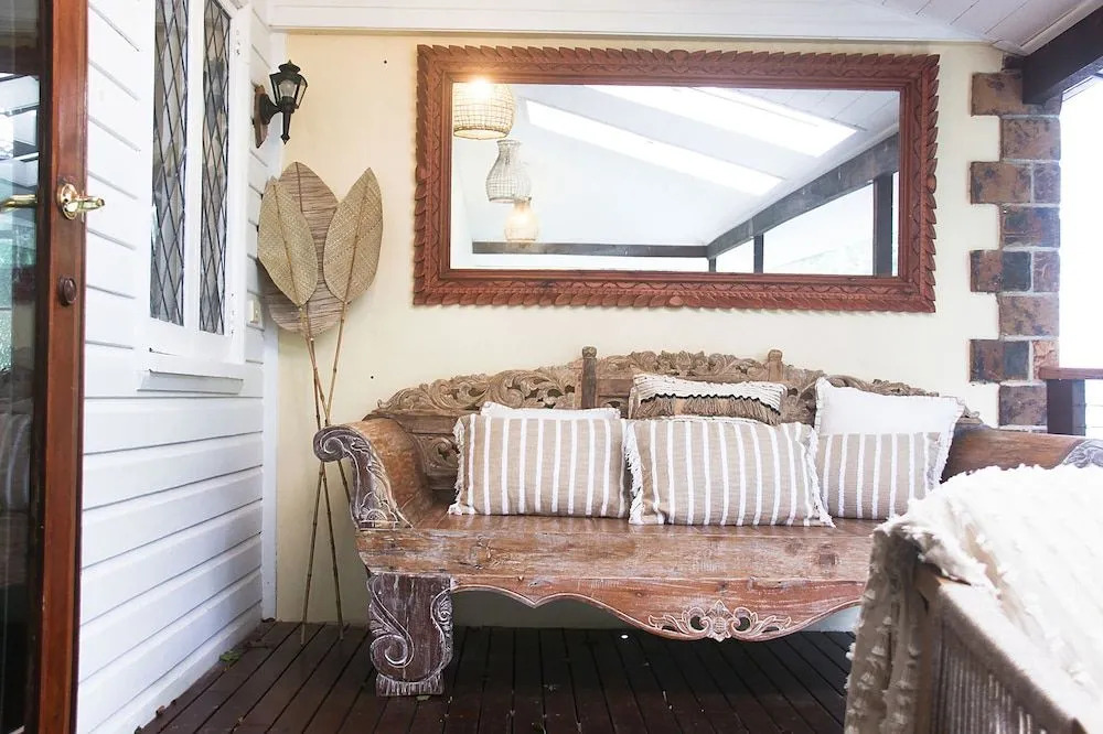 Skye Lodge - 7 Bedroom charming Balinese retreat with designer pool