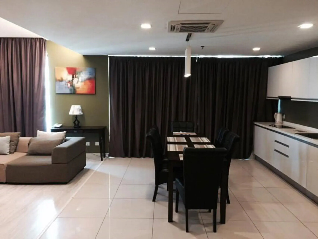 Borneo Vista Suites Hotel