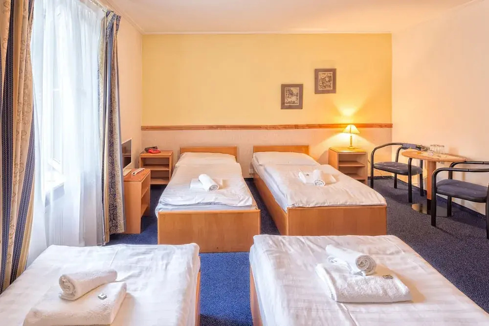 Carl Inn