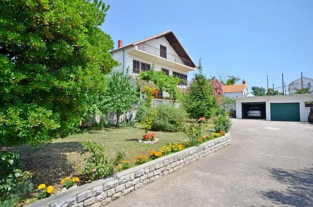 Apartments Marija near Center