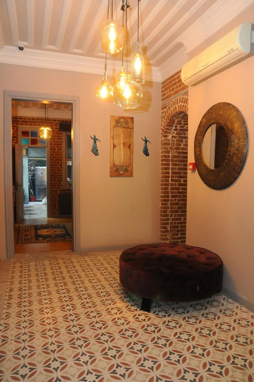 El Gusto Hotel