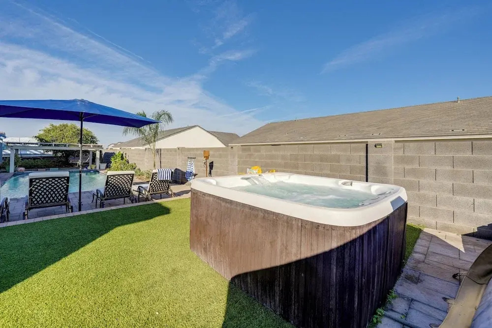 Private Pool & Hot Tub! Relaxing Mesa Apartment