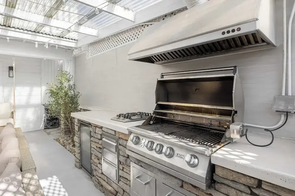 Steps to the Beach, 2 Units w/ Patio, Fire Pit Pacific Coast Highway Buyout