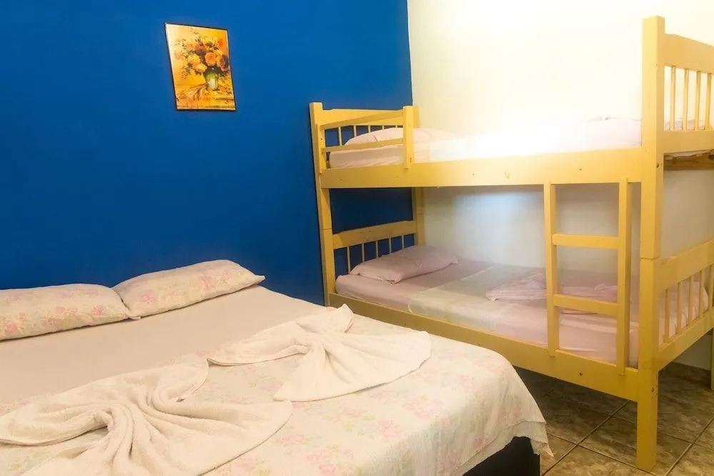 Catarino's Guest House Hospedaria - Hostel