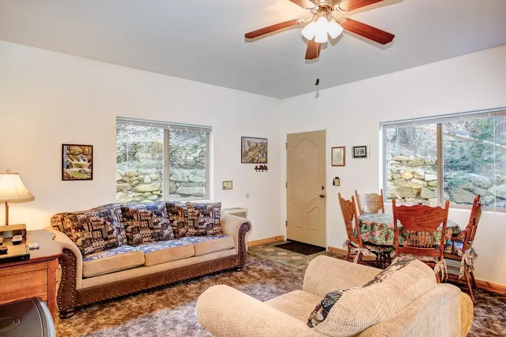 Yosemite Woods Duplex in Yosemite-Upper Unit