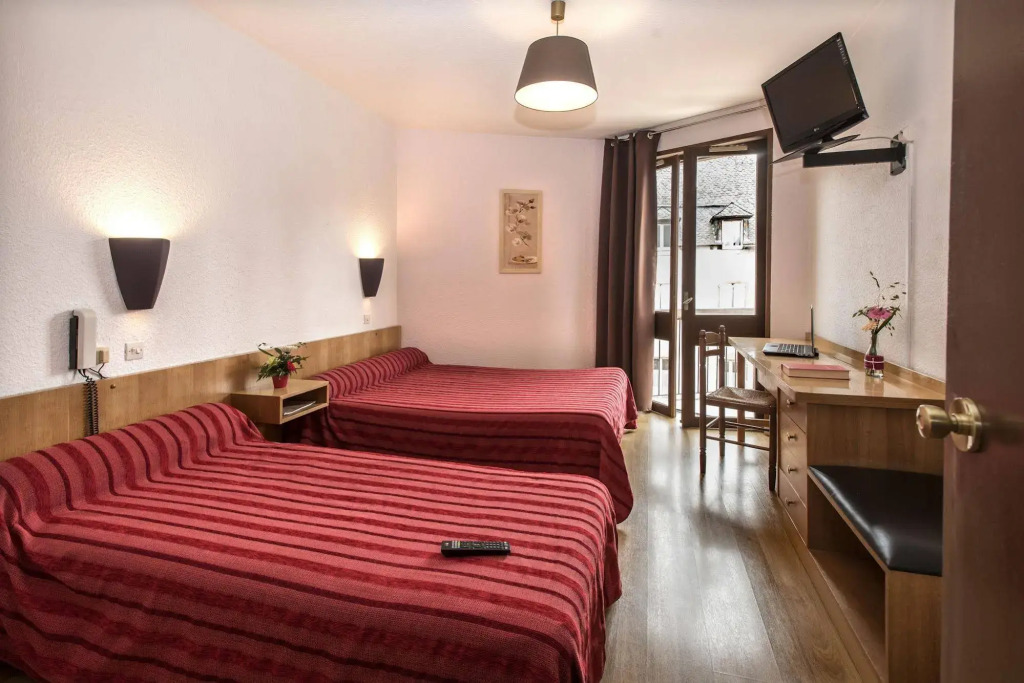 Logis Hotel Restaurant Du Commerce
