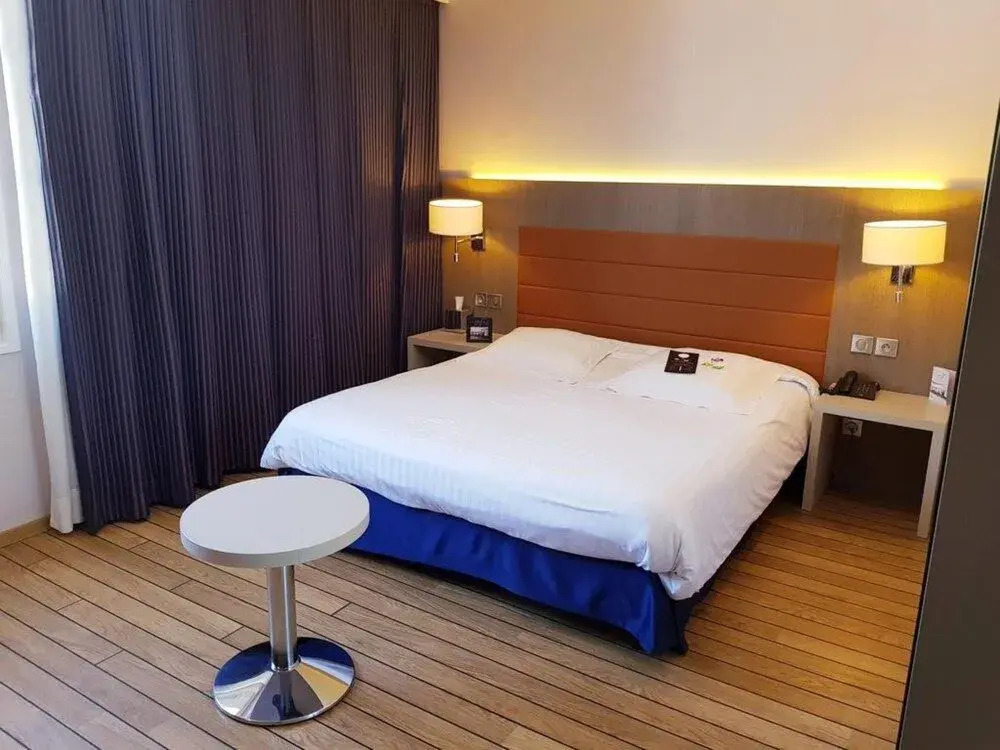 Logis Hôtel & Restaurant - Les Tuileries