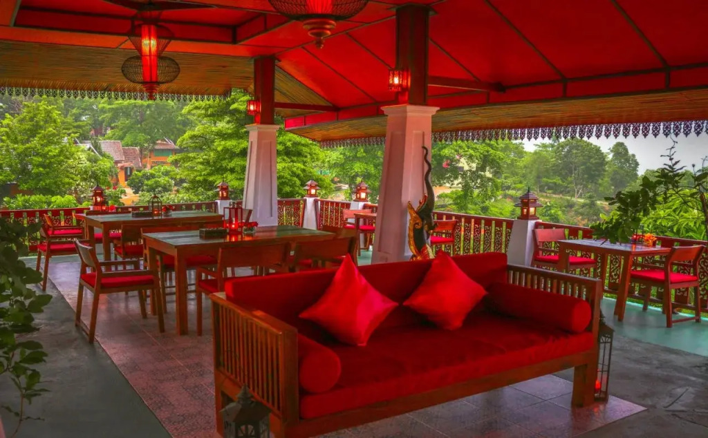 E-outfitting Pai Resort