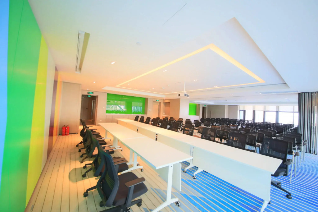 Holiday Inn Express Yingkou Onelong Plaza by IHG