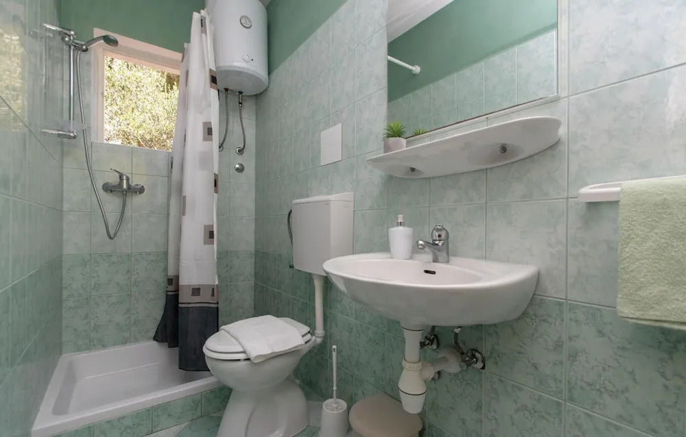 Beautiful Home In Gradina With Kitchen