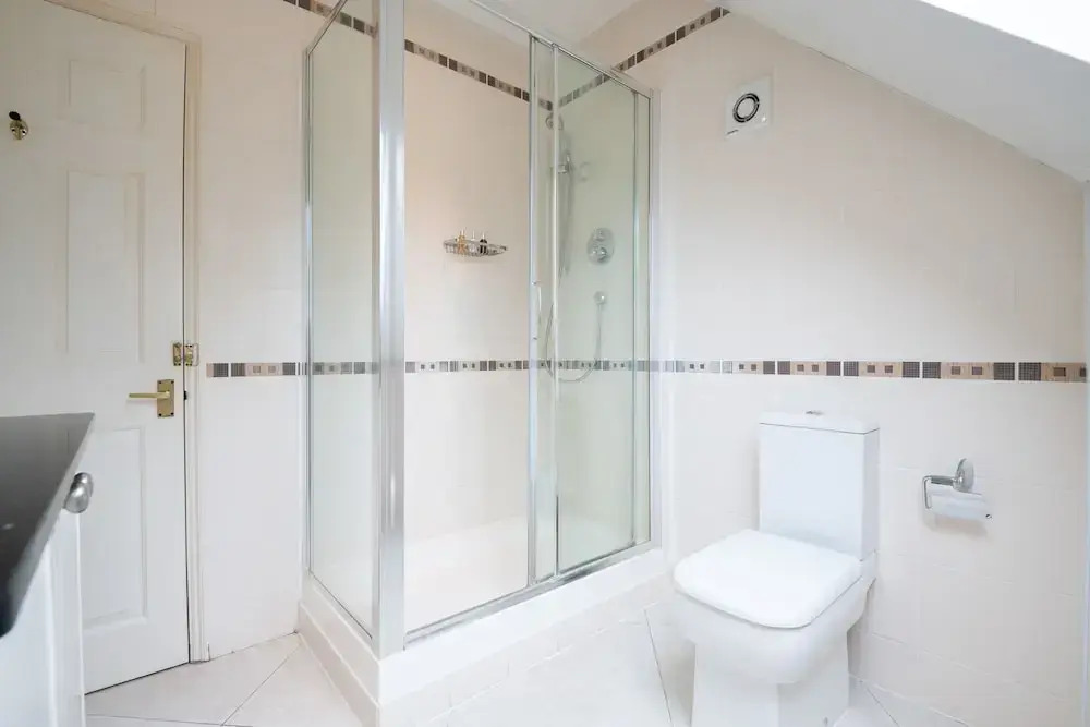 Charming Wimbledon Park Home close to Putney Heath