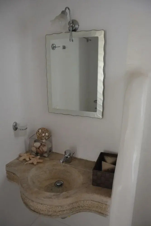 Delicate Mykonian House at Houlakia