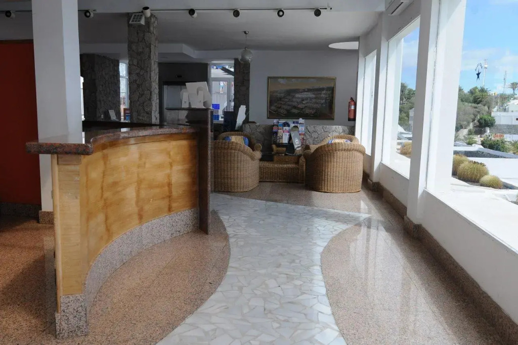 Apartamentos Blue Star