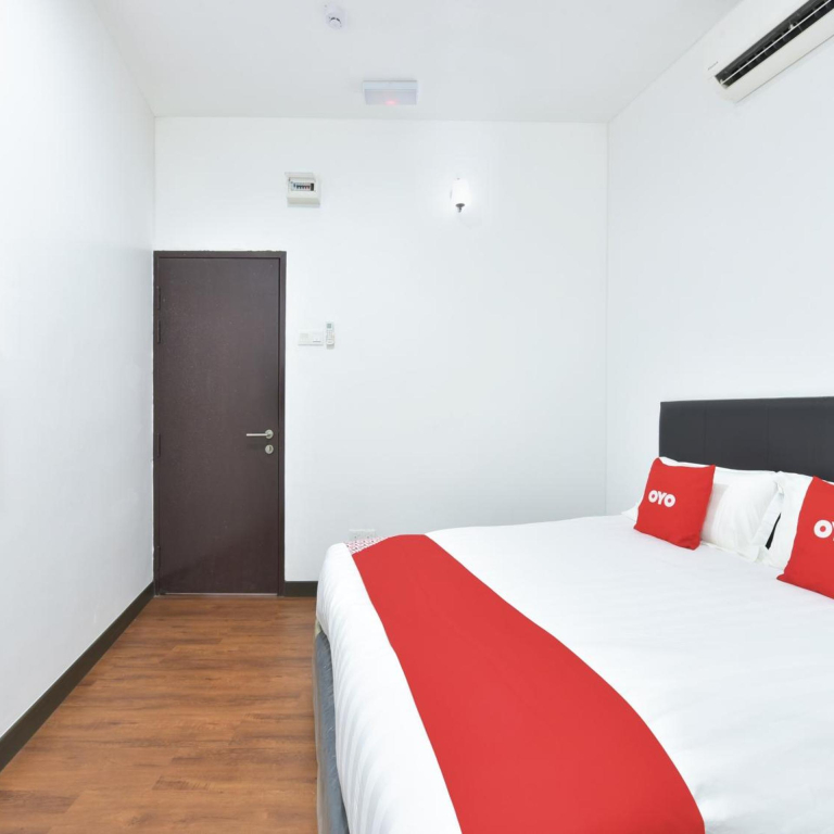 Hotel O Madeena Inn