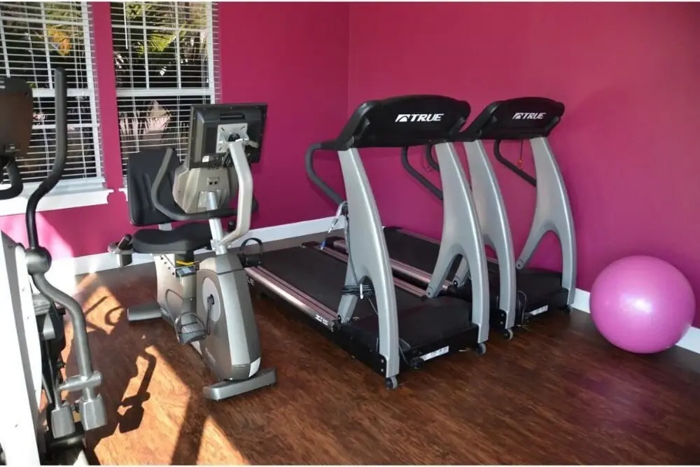 Lucaya 3 Bedroom 2 Bath Townhome With Zero Entry Resort Pool