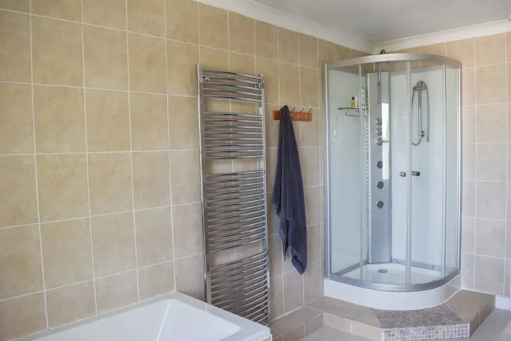 Spacious 3 Bedroom Hove Apartment