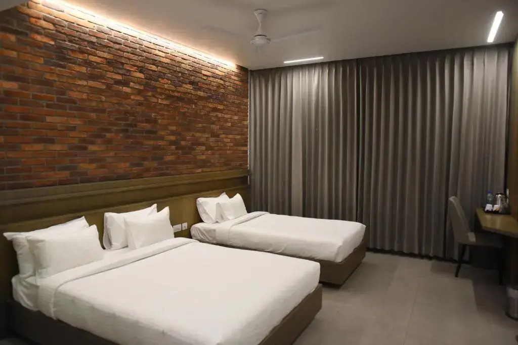RATHNA RESIDENCY - Near US CONSULATE