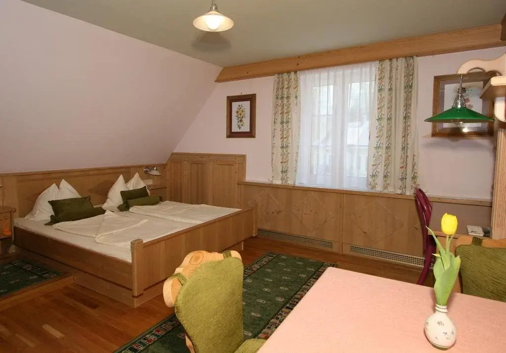 Scharfeggers Raxalpenhof - Zuhause am Land