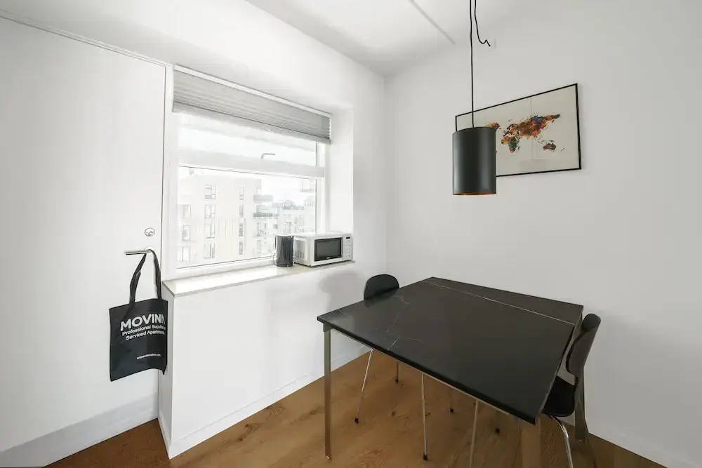 Beautiful Studio w Balcony