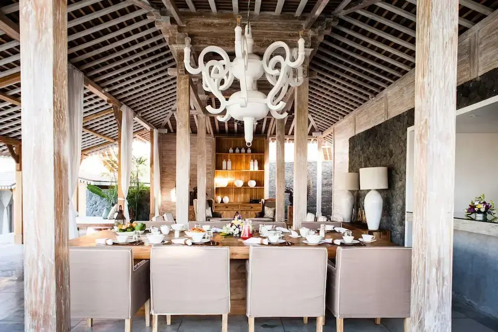 Luxury 12 Bedroom Villa With Private Pool, Bali Villa 2027