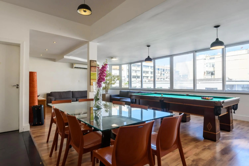 spacious penthouse duplex arpoador