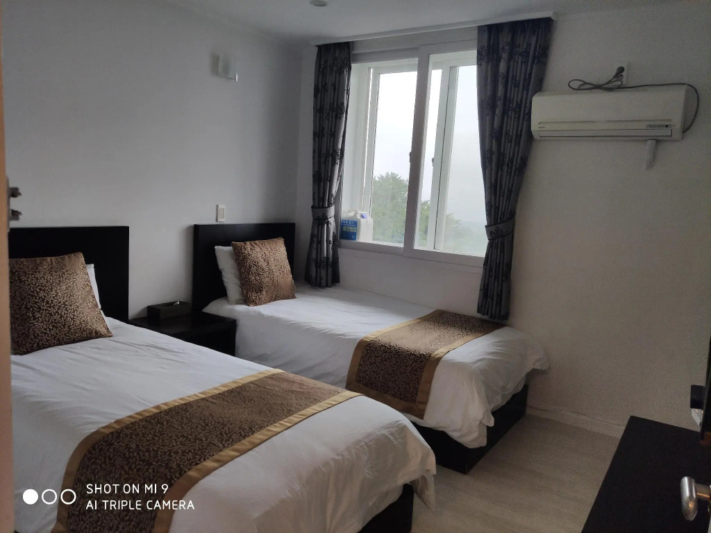 Jeju Star House