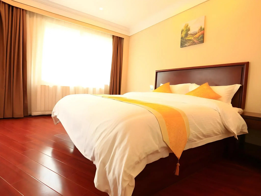 GreenTree Inn Qingdao Licang Shuyan Road Daweng Square Express Hotel