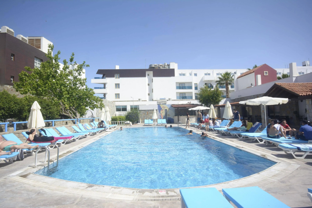 Tiana Beach Resort - All Inclusive