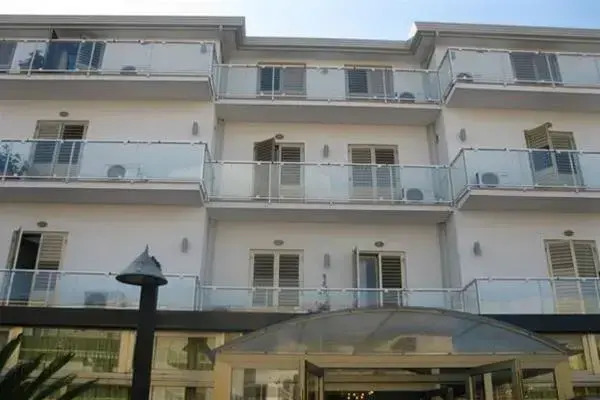 Hotel Marecharo