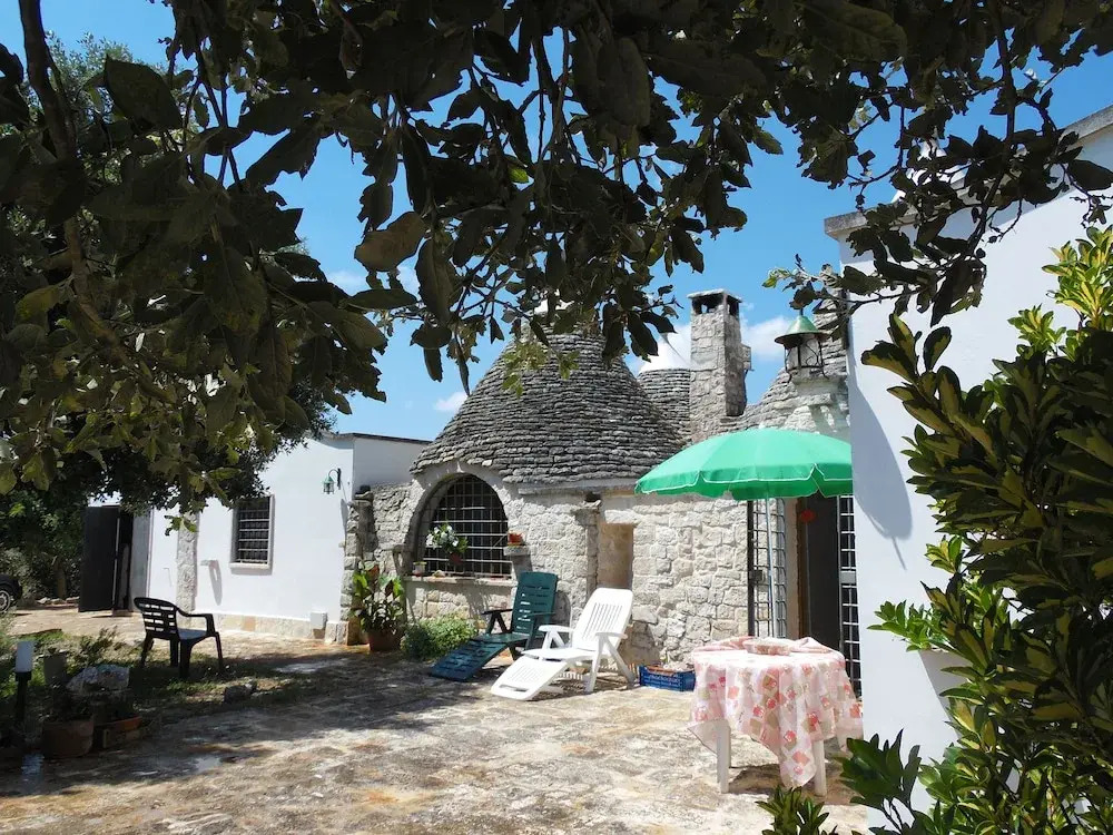 Trulli sotto La Cupa