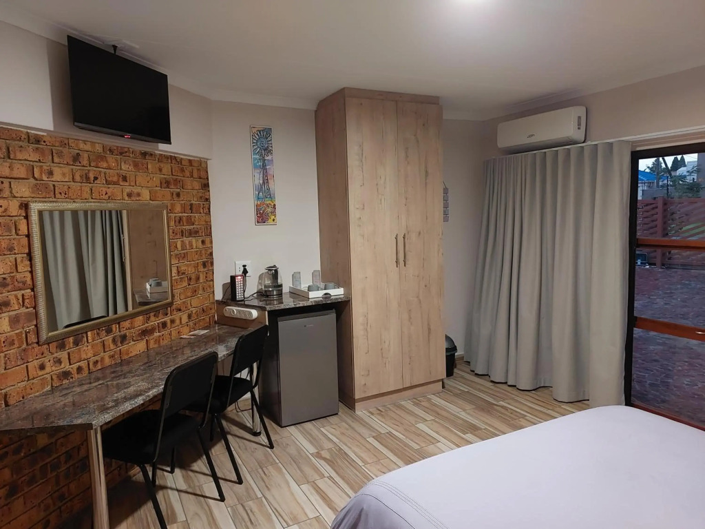 Twins Guest House Astoni