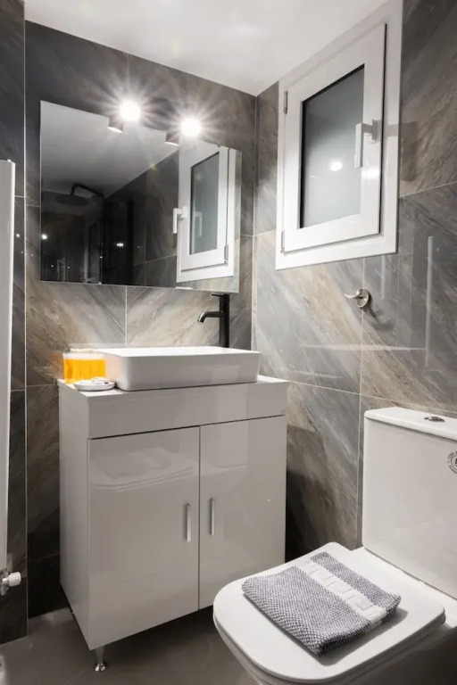 Brand New 2 Bdrm Apt in Koukaki Athens