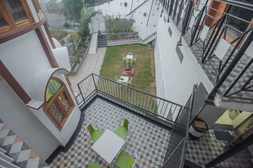 Mussoorie Estate by Dumnu Homes