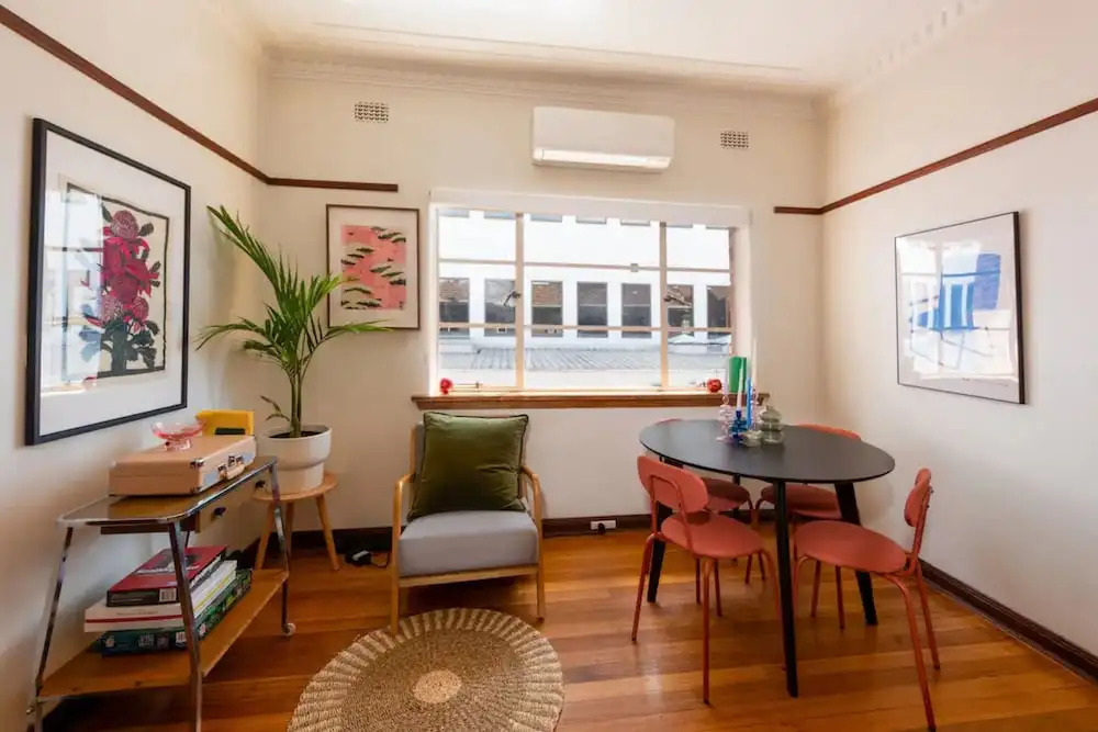 Charming Art Deco Unit in East Melbourne