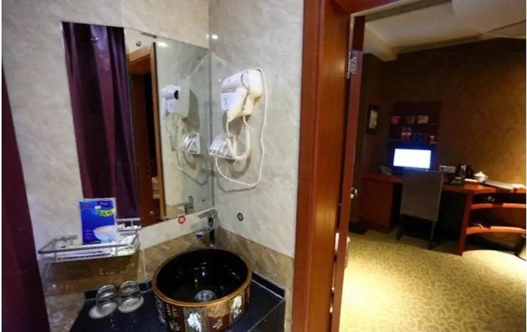 Mianyang Mingquan Holiday Hotel