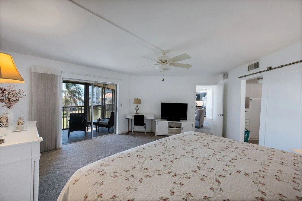 Magnificent Gulf View Condo 2 Bedroom Condo by RedAwning