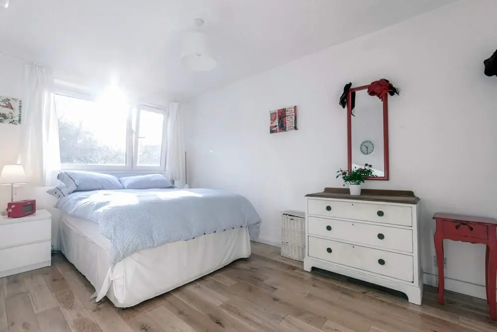 3 Bedroom House With Garden in Brixton