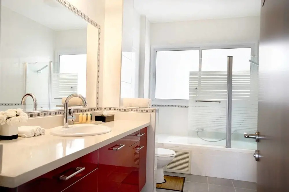 Luxury Marina View - Modern and Luxurious View