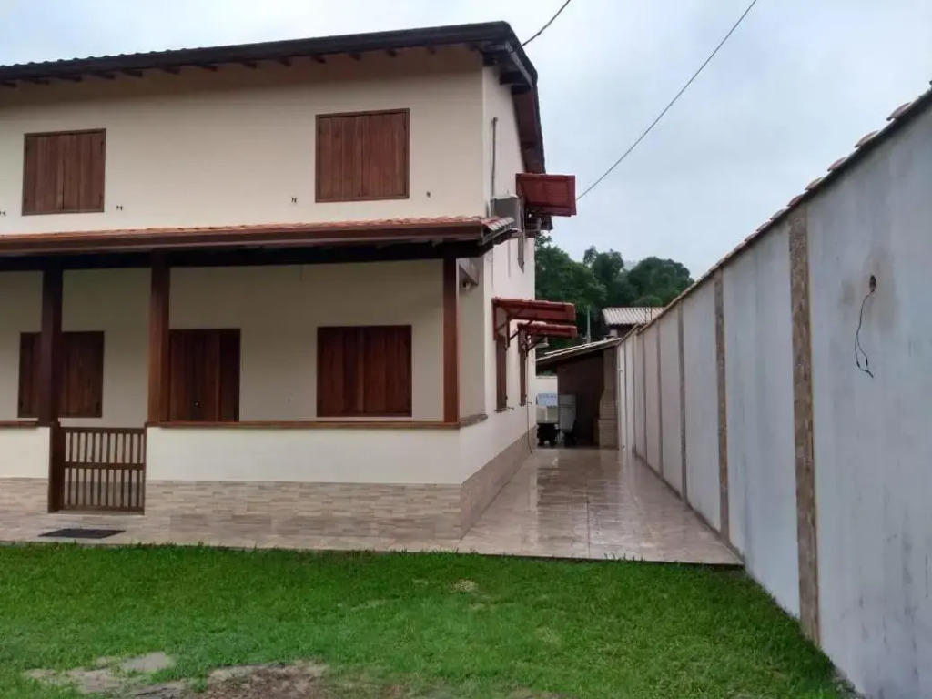Casa Nova e Aconchegante